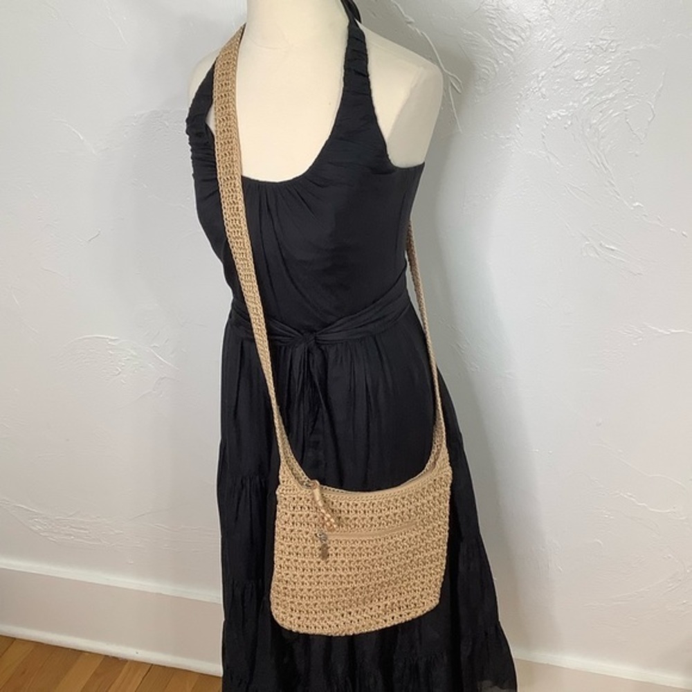 The SAK Tan Macrame crochet crossbody purse Size 11X9.5 EUC